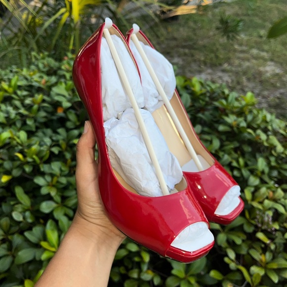 Bright Red Jessica Simpson Peep-Toe Heels - Picture 5 of 7